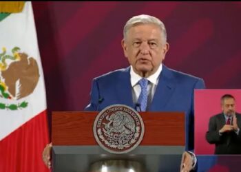 Se burla AMLO de Xóchitl Gálvez, “de vender gelatinas pasó a ser millonaria”