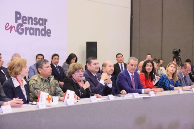 Rocío Bárcena y Alejandro Armenta