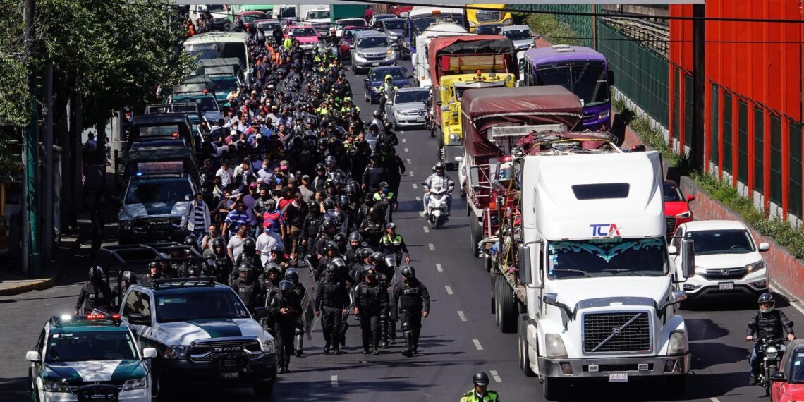 Transportistas anuncian paro masivo en Puebla: más de 20 mil unidades dejarían de circular