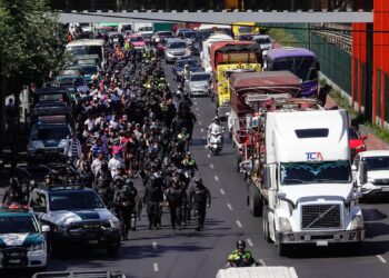 Transportistas anuncian paro masivo en Puebla: más de 20 mil unidades dejarían de circular
