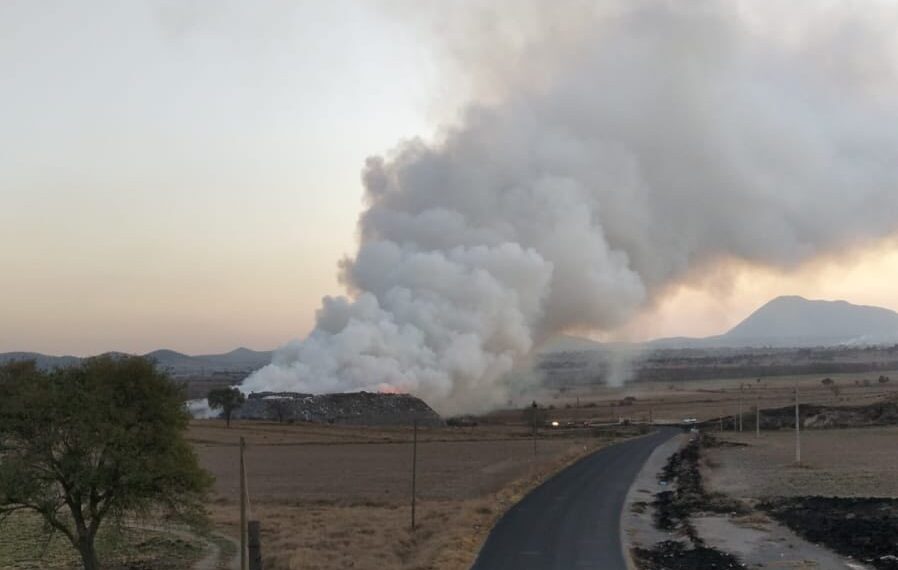 Quemazón en basurero de la zona AUDI agrava la contaminación