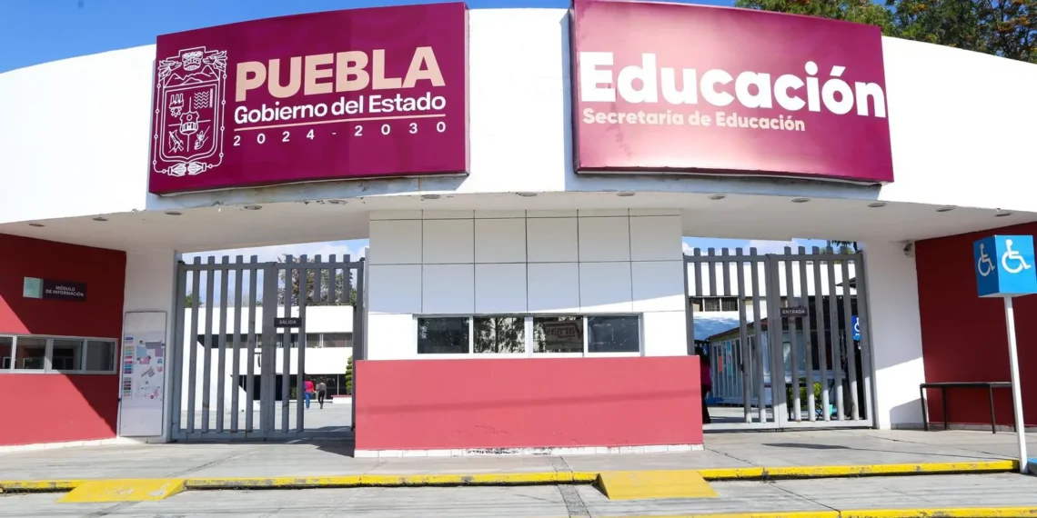 SEP cesa a 10 por presunta corrupción en plazas; hay 7 denuncias penales