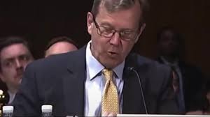 Consultor Peter Schweizer acusa a gobiernos de AMLO y Sheinbaum de alentar migración ilegal hacia EU