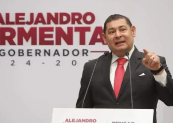 Armenta señala a administraciones pasadas por crisis en SOAPAP y ordena revisión