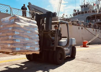 Envío de ayuda de México a Cuba desata críticas contra el gobierno de Sheinbaum