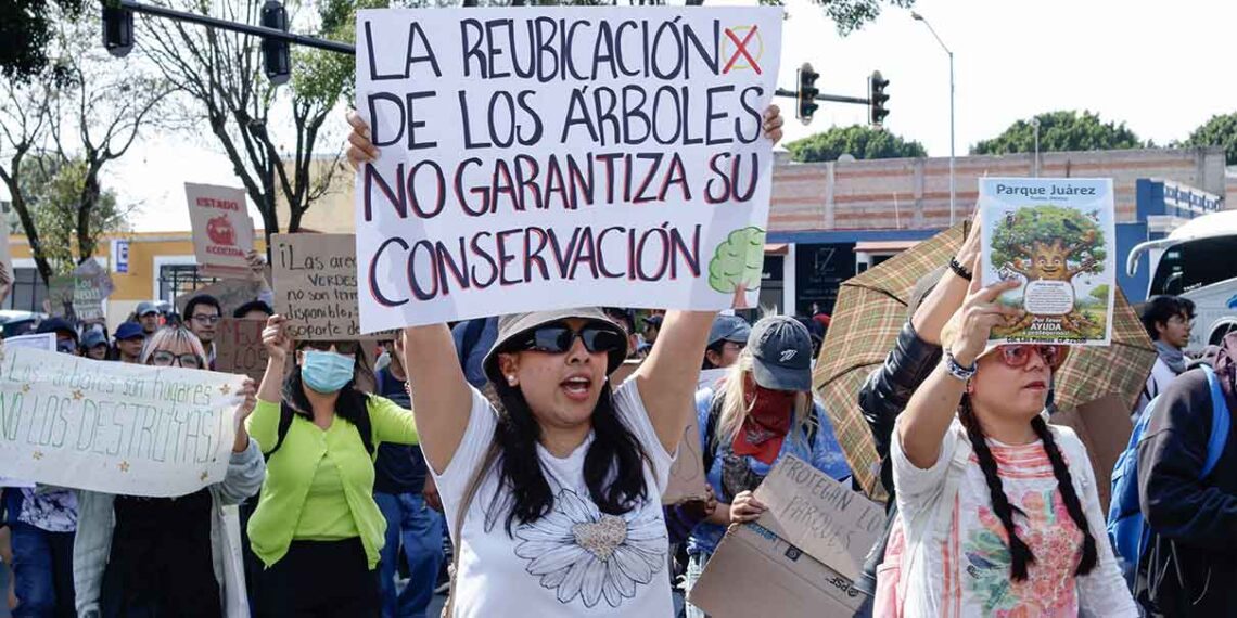 Arrecen protestas contra proyecto del Cablebús en Puebla