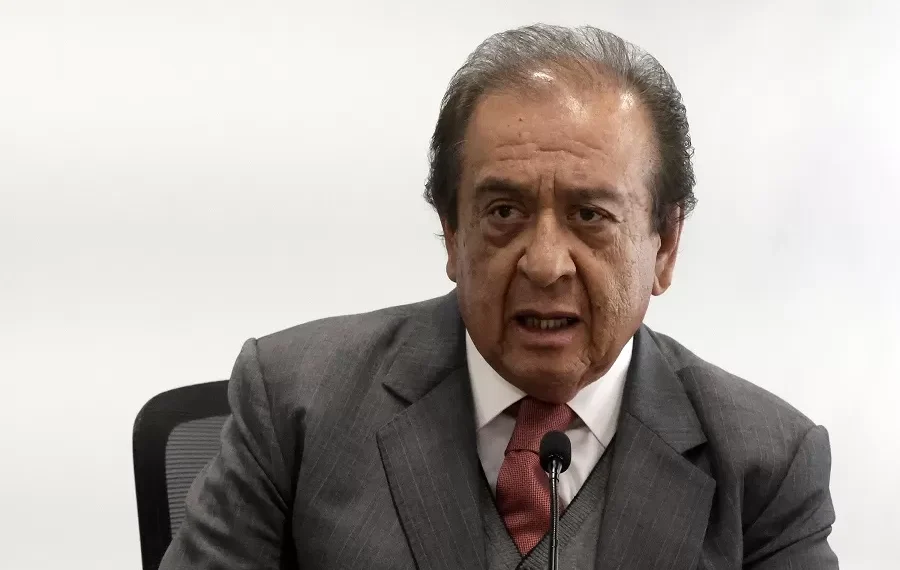 Leopoldo de Lara reitera respeto a la prensa y se apega a la normativa del Congreso