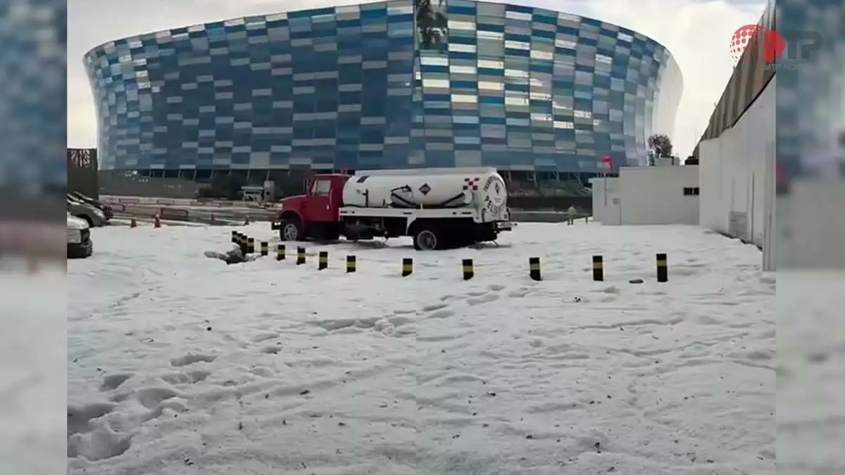 Granizada colapsa zona del Cuauhtémoc y deja calles cubiertas de hielo en Puebla