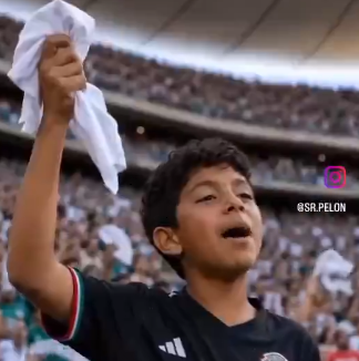 Salinas Pliego llama a llevar pañuelos blancos al Mundial; opositores impulsan consigna “Fuera Morena”