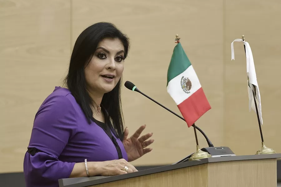 Delfina Pozos estalla contra el Congreso de Puebla; acusa sometimiento al gobierno estatal