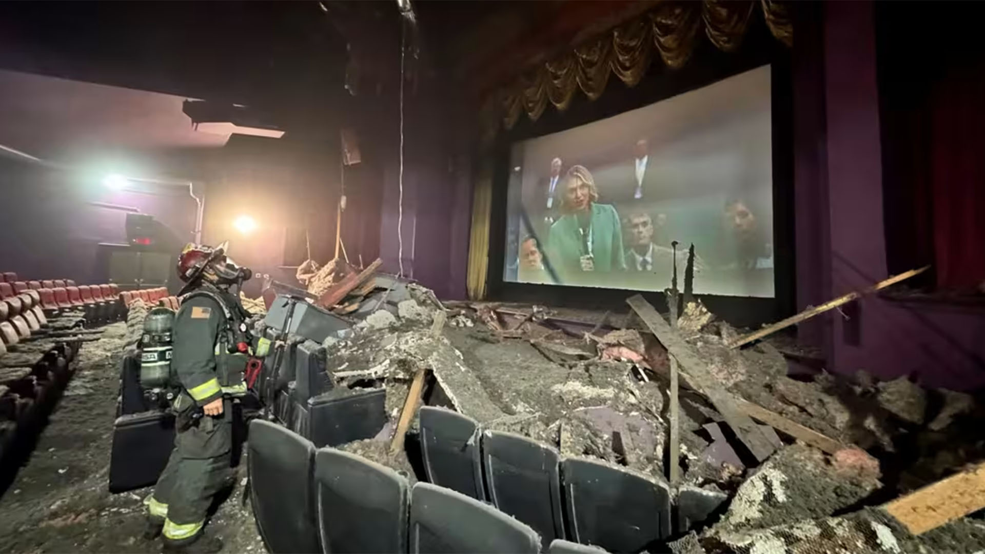 Susto en Angelópolis: colapsa parte del techo en sala de Cinépolis; embarazada resulta afectada