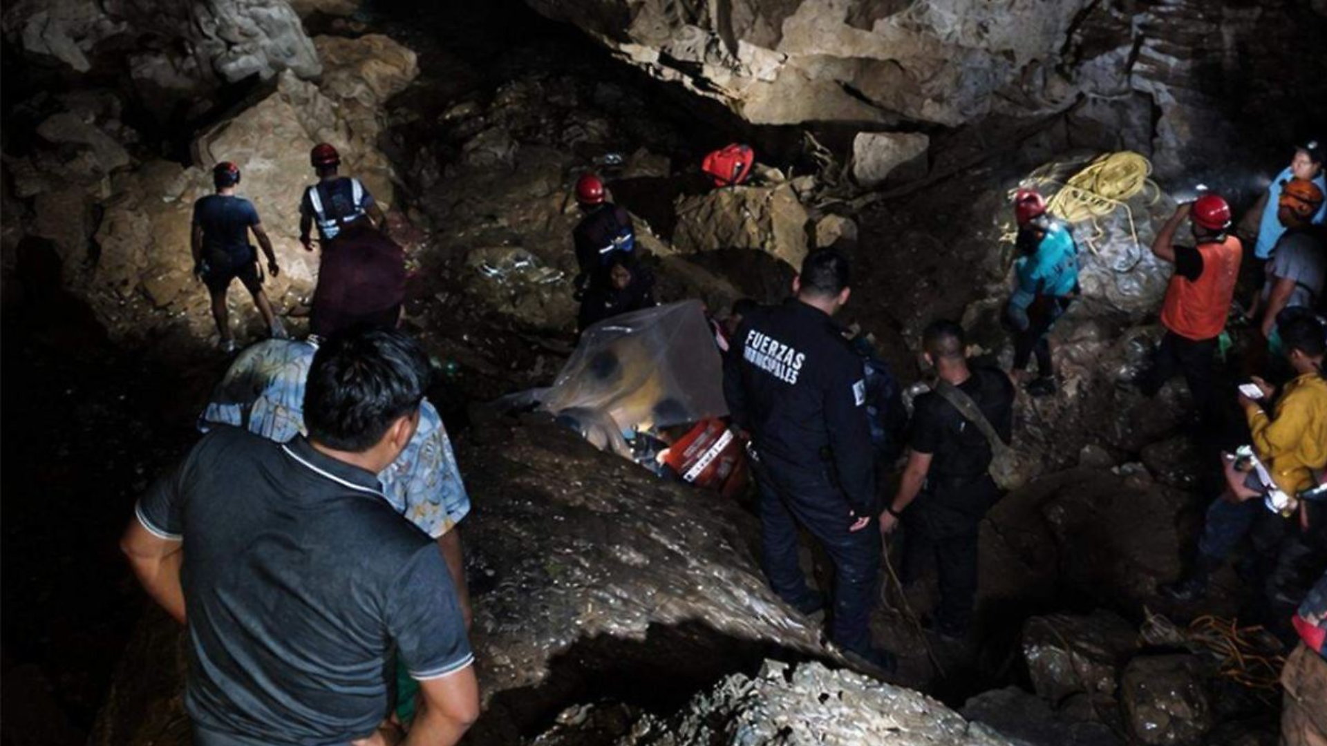 Guía sin acreditación, bajo la lupa tras rescate en gruta de Cuetzalan
