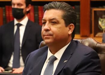 Cabeza de Vaca se destapa para 2030 y apunta a la Presidencia