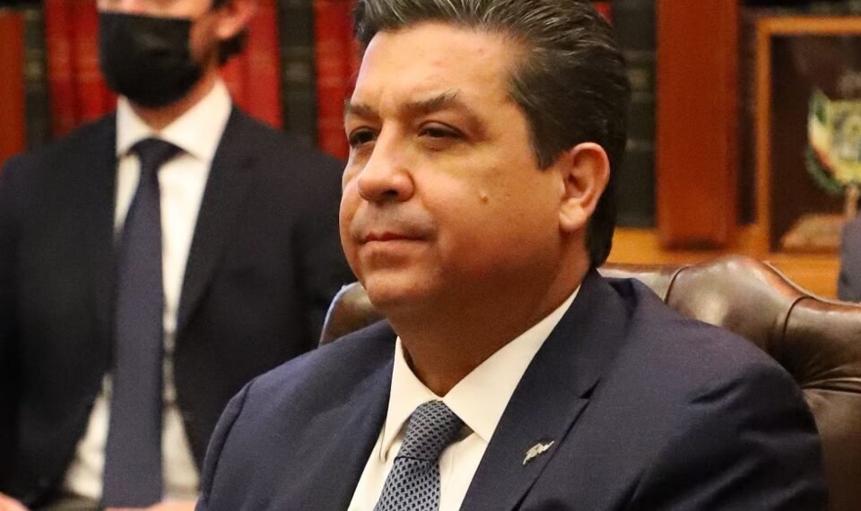 Cabeza de Vaca se destapa para 2030 y apunta a la Presidencia