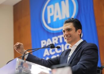 PAN lleva su ofensiva contra Morena al Parlamento Europeo