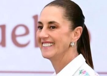 Sheinbaum descarta cambios en su gabinete y respalda a todo su equipo de trabajo