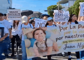 “Hoy caminamos por ti, Juan Alejandro”: familiares de bebé asesinado se suman a marcha por la paz en Culiacán