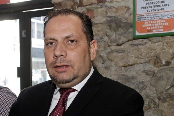 Carvajal pide estudiar la maternidad subrogada: el debate llega al Congreso de Puebla