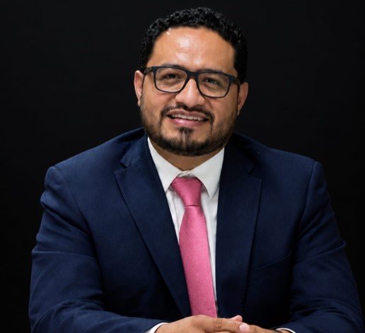 De Puebla a Nuevo León: las vidas políticas de Edgar Hernández