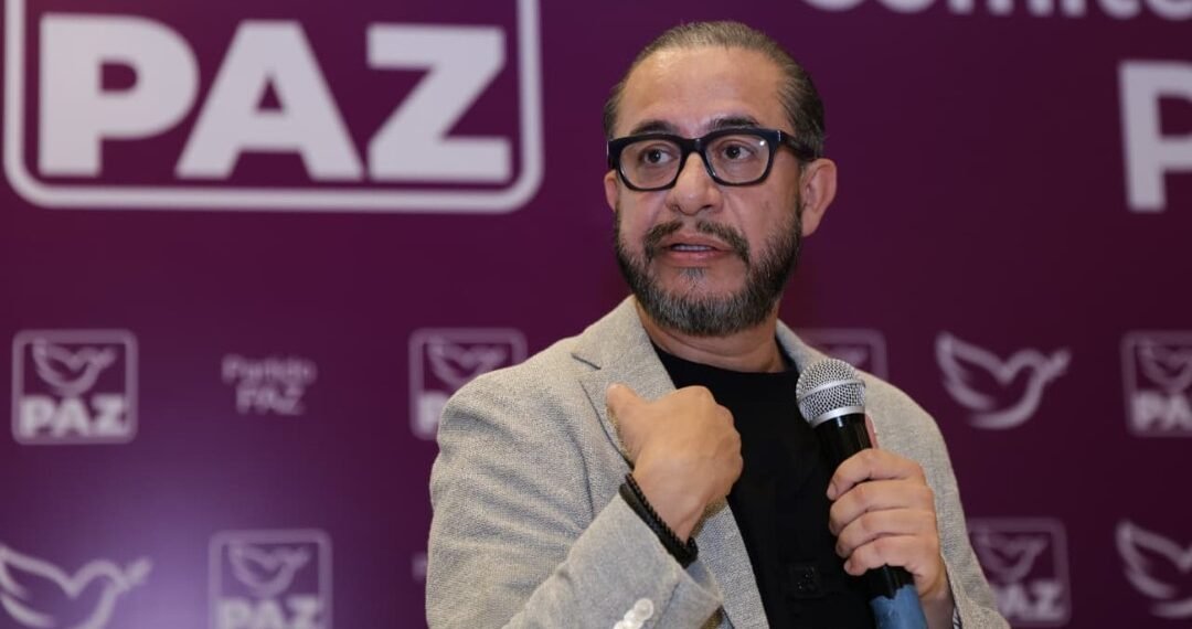 Hugo Éric Flores relanza al PES como PAZ, rompe con Morena y toma protesta al Comité Estatal en Puebla: “No somos satélites ni comparsas”