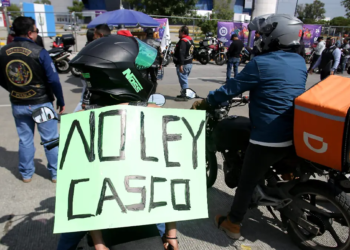 Congreso de Puebla mantiene suspendida la “Ley Casco” hasta el 10 de noviembre tras diálogo con motociclistas