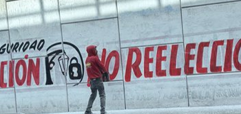 “Si hay inseguridad, no hay reelección”: aparece mensaje en bardas contra Pepe Chedraui
