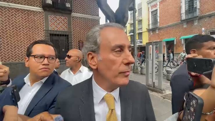 Pepe Chedraui deja en manos de una encuesta definición de candidatura por Puebla